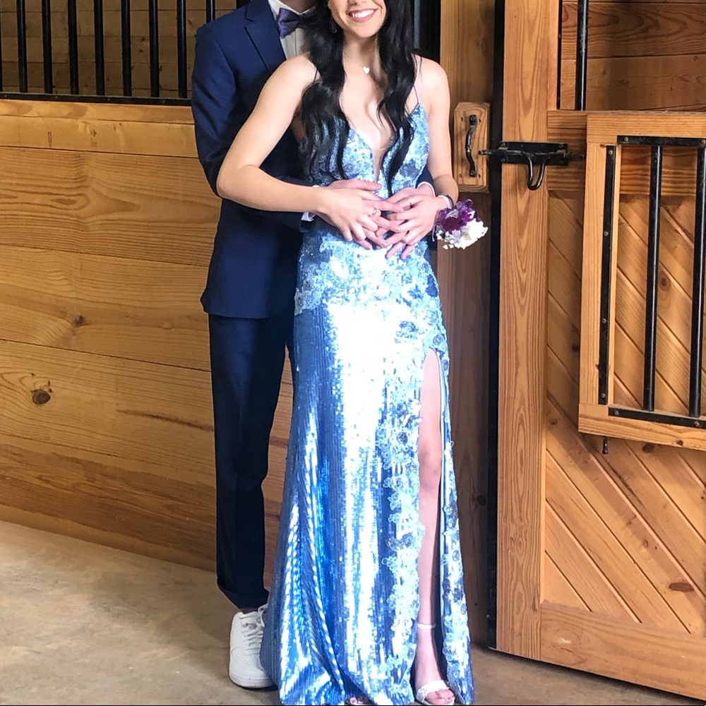 Ashley Lauren Sequin Prom Dress 00 - Picture 5 of 6